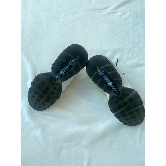 Air Max 95 LV8  “White / Black / Blue Gaze” GS Size 5.5 - Picture 7 of 7